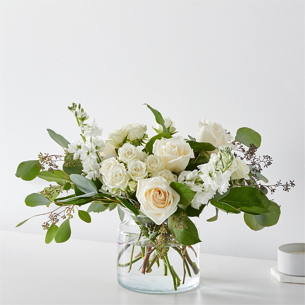 Fresh Linen Bouquet – COUNTRY HEARTH FLOWER & GIFT SHOP, East Berlin PA