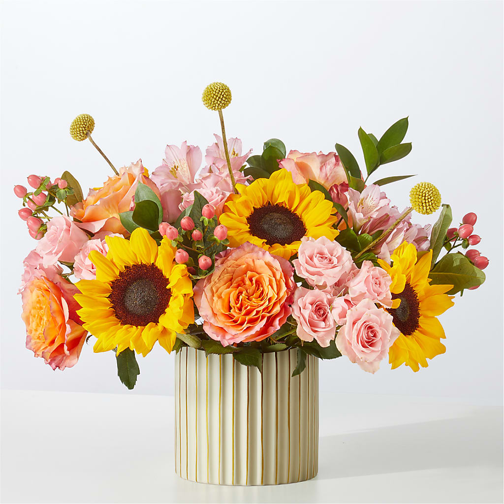 Sun's Out Bouquet – COUNTRY HEARTH FLOWER & GIFT SHOP, East Berlin PA