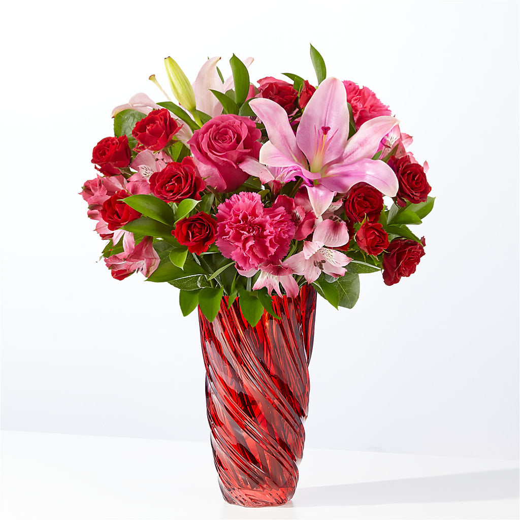 In Love Bouquet with Luxe Swirl Vase – COUNTRY HEARTH FLOWER & GIFT SHOP, East Berlin PA