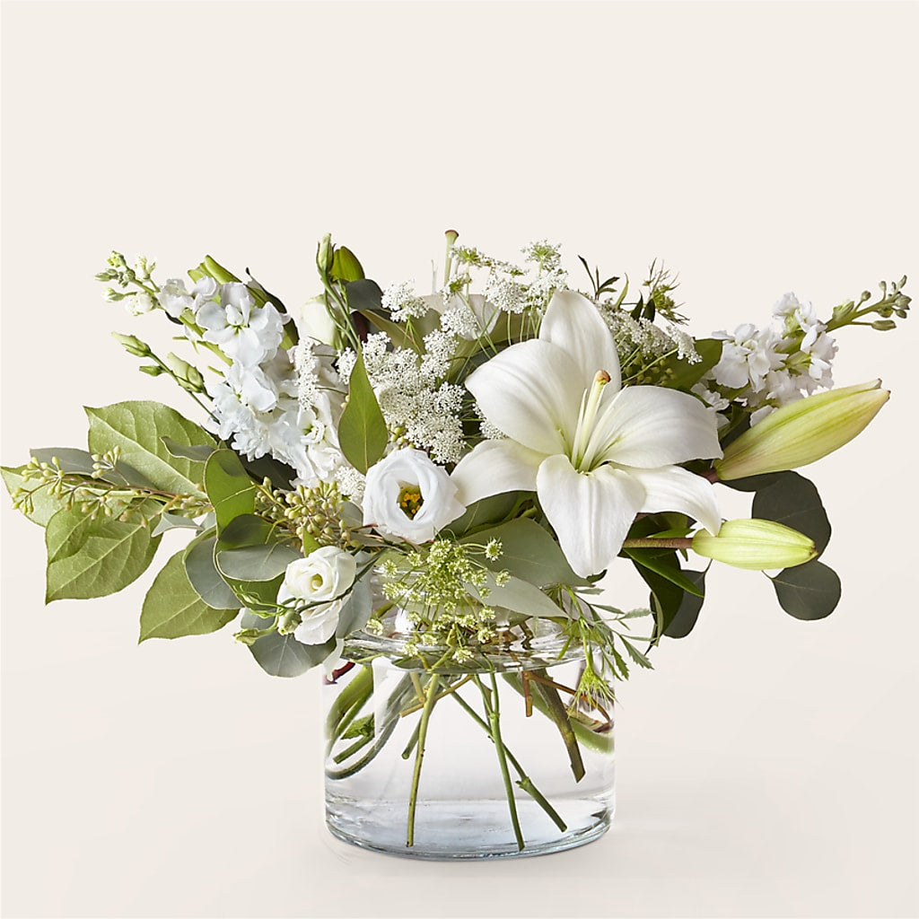 Alluring Elegance Bouquet – COUNTRY HEARTH FLOWER & GIFT SHOP, East Berlin PA