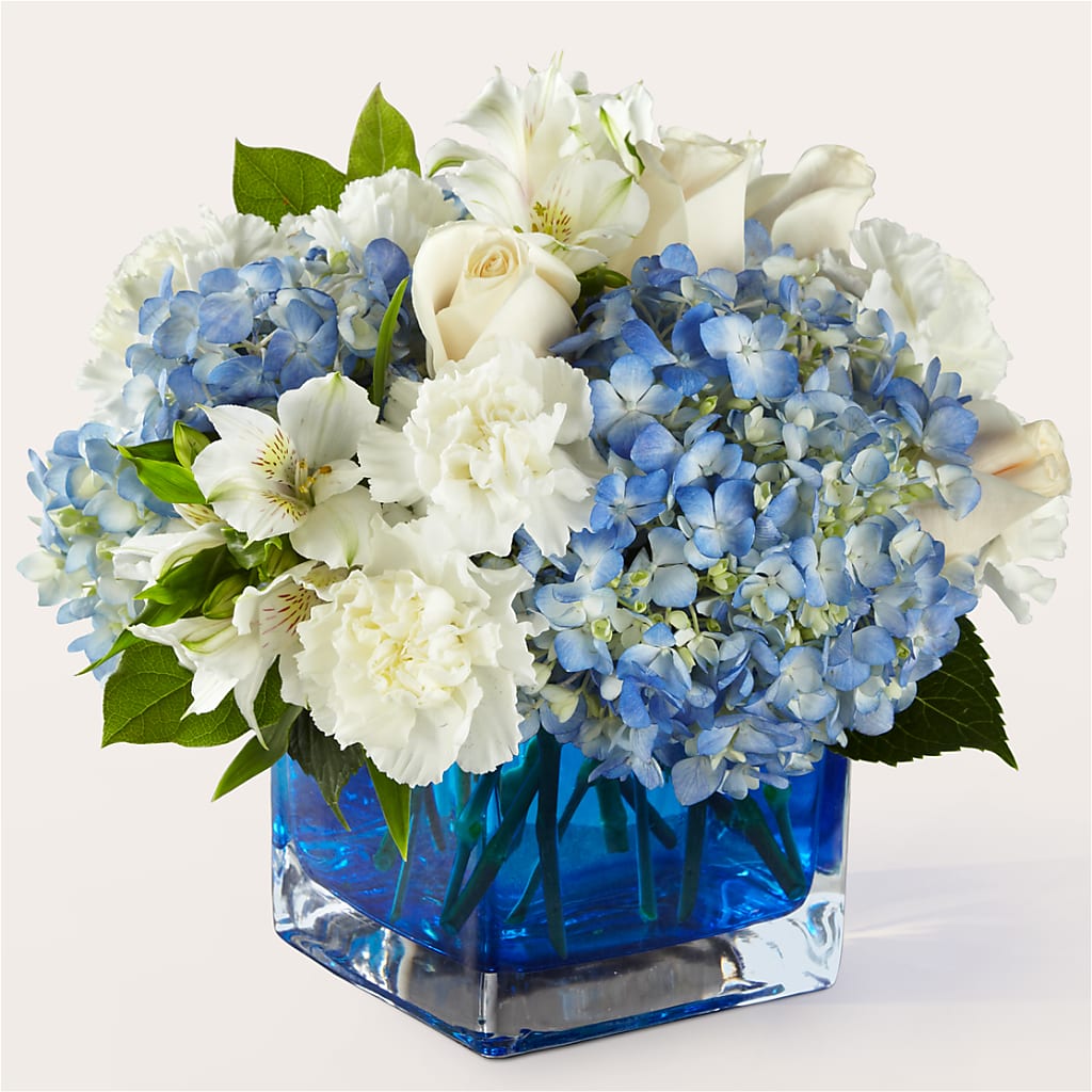 Soothing Waters Bouquet – COUNTRY HEARTH FLOWER & GIFT SHOP, East Berlin PA