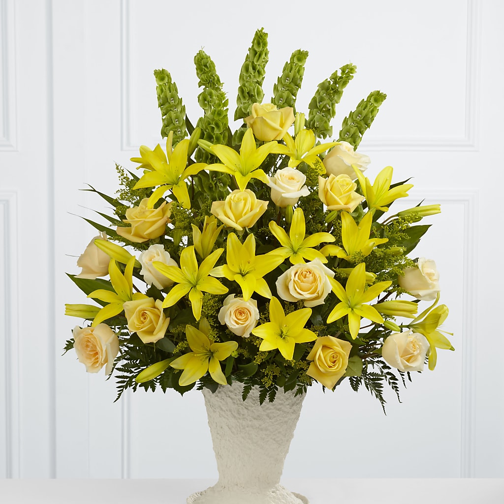 Golden Memories Arrangement – COUNTRY HEARTH FLOWER & GIFT SHOP, East Berlin PA
