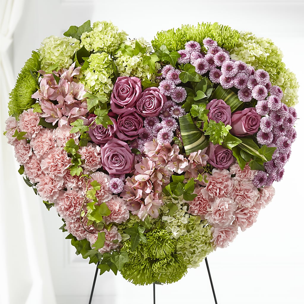 Heartwarming Standing Heart – COUNTRY HEARTH FLOWER & GIFT SHOP, East Berlin PA