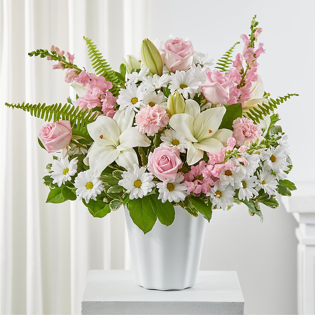 Soft Touch Tabletop Basket – COUNTRY HEARTH FLOWER & GIFT SHOP, East Berlin PA