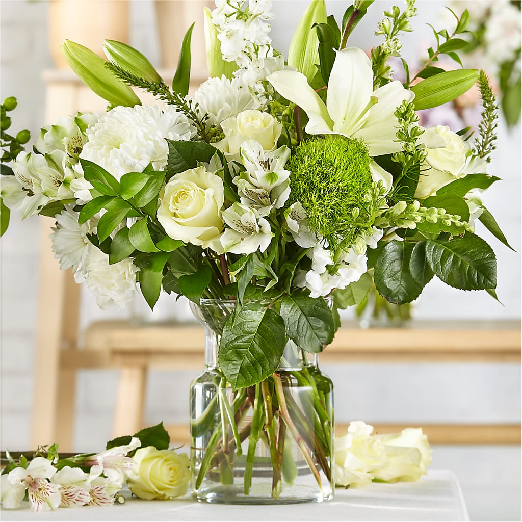 Classic Ivory – A Florist Original – COUNTRY HEARTH FLOWER & GIFT SHOP, East Berlin PA