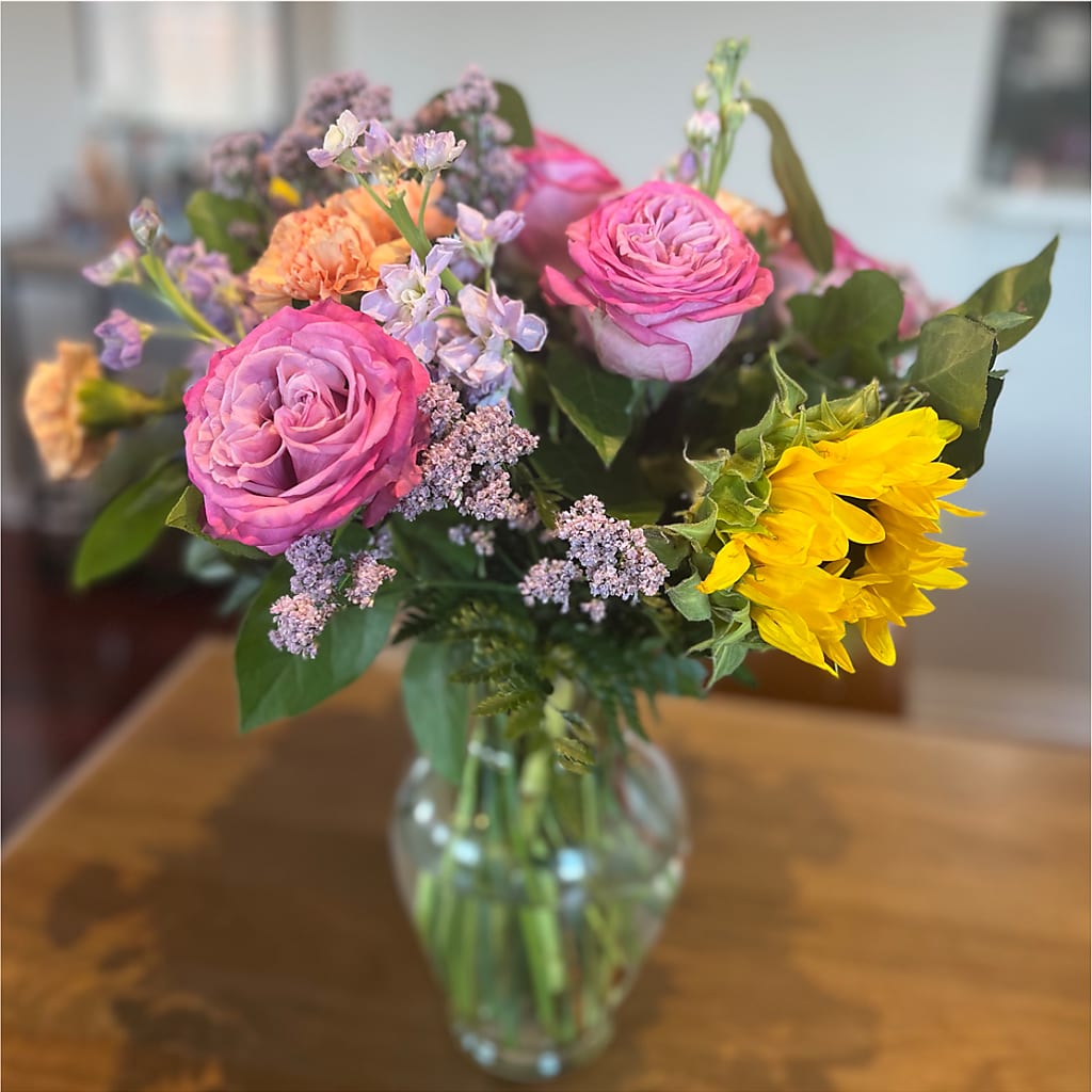 Yellow Brick Road Bouquet – COUNTRY HEARTH FLOWER & GIFT SHOP, East Berlin PA