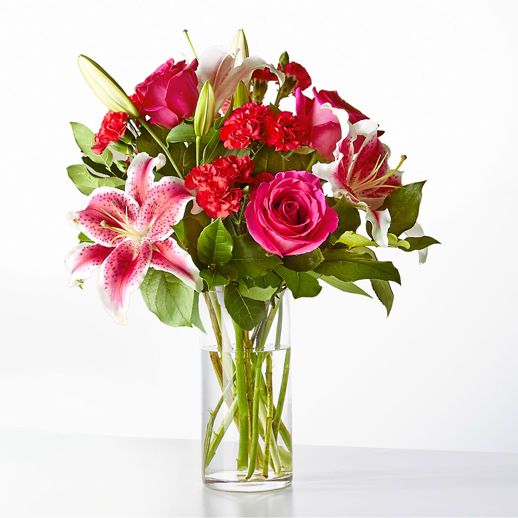 Love at First Sight Bouquet – COUNTRY HEARTH FLOWER & GIFT SHOP, East Berlin PA