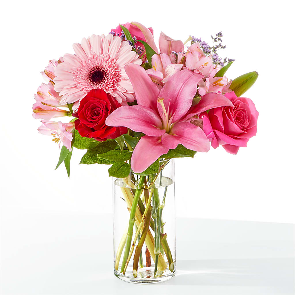 Lots of Love Bouquet – COUNTRY HEARTH FLOWER & GIFT SHOP, East Berlin PA