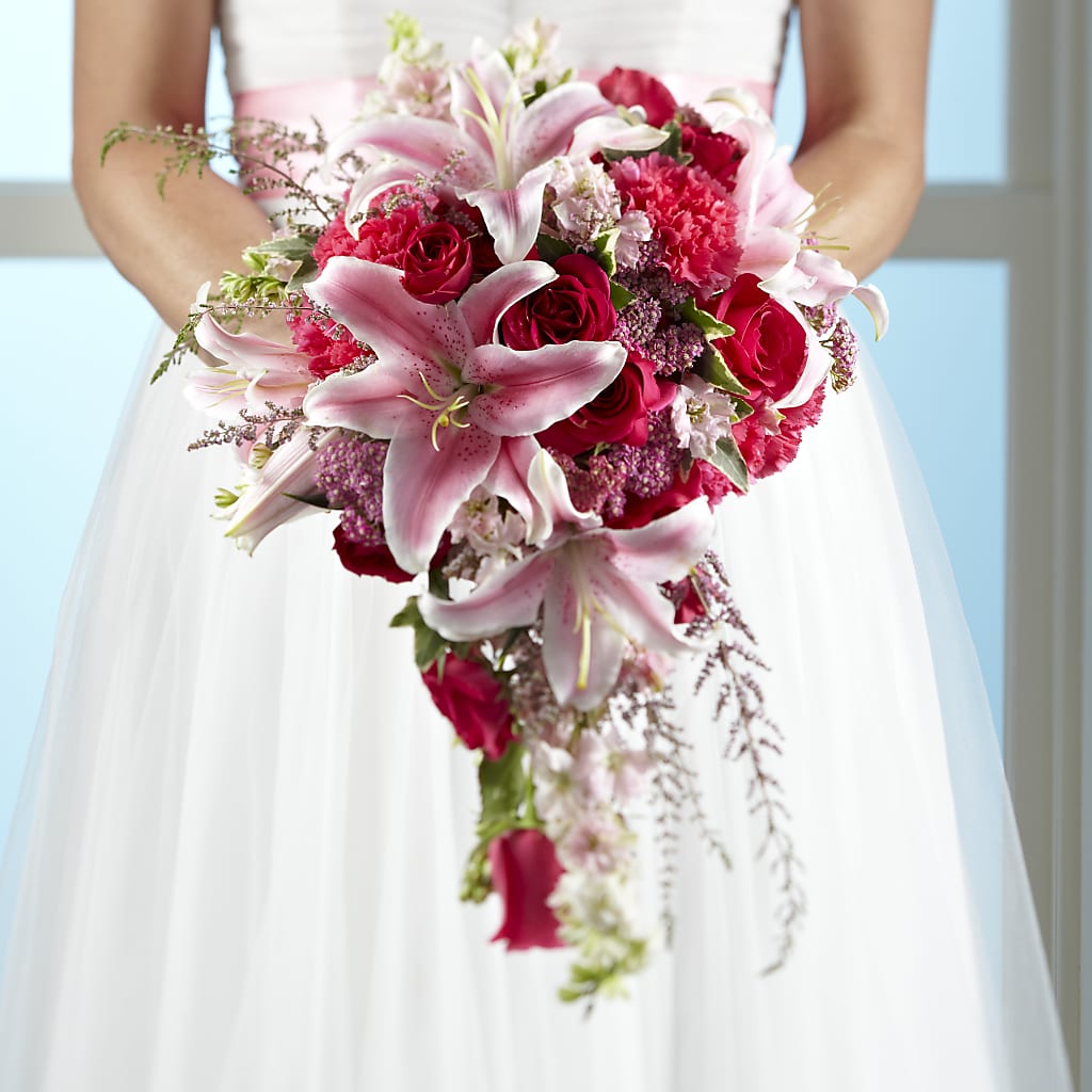 Lily & Rose Bouquet – COUNTRY HEARTH FLOWER & GIFT SHOP, East Berlin PA