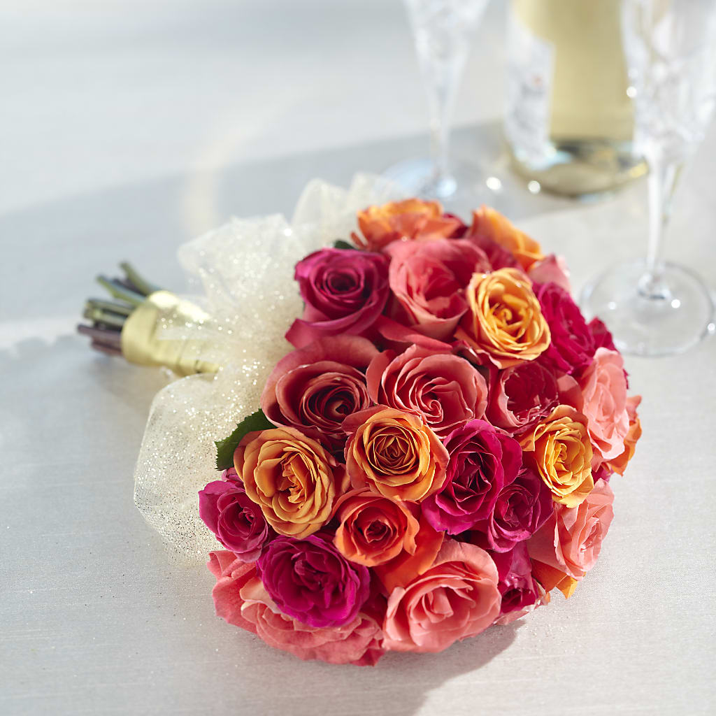 Sweet Roses Bouquet – COUNTRY HEARTH FLOWER & GIFT SHOP, East Berlin PA