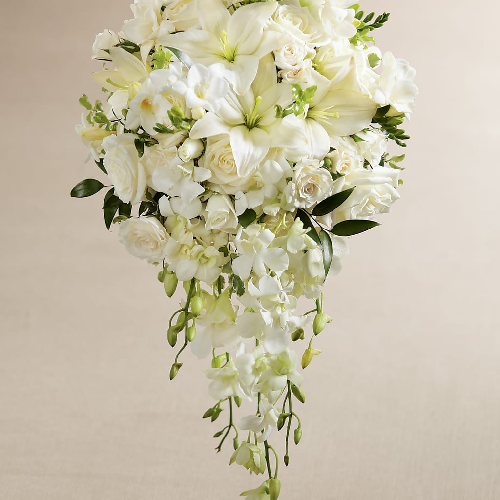 White Wonders Bouquet – COUNTRY HEARTH FLOWER & GIFT SHOP, East Berlin PA