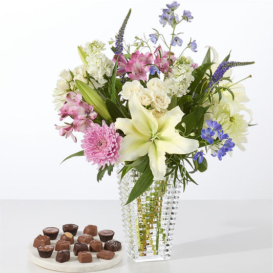 Winter Celebration Bouquet – COUNTRY HEARTH FLOWER & GIFT SHOP, East Berlin PA