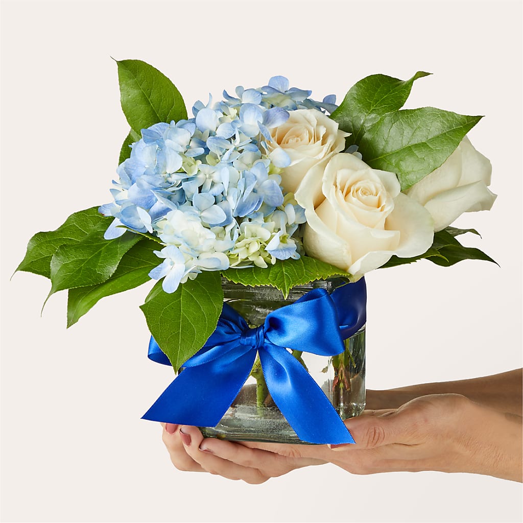 Sky Blue Delight Bouquet – COUNTRY HEARTH FLOWER & GIFT SHOP, East Berlin PA