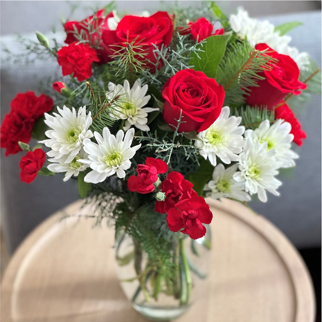 Seasonal Magic Bouquet – COUNTRY HEARTH FLOWER & GIFT SHOP, East Berlin PA