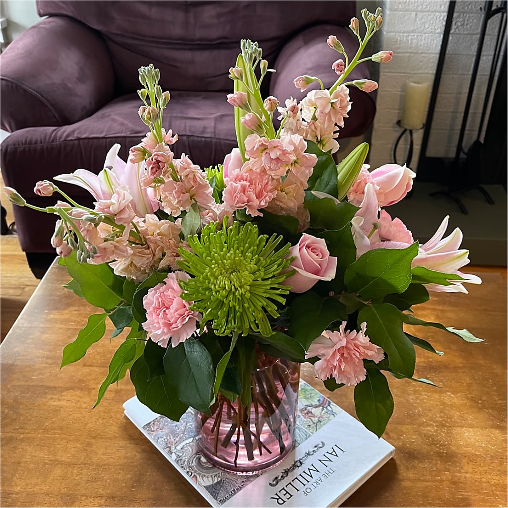 Pretty in Pink Bouquet – COUNTRY HEARTH FLOWER & GIFT SHOP, East Berlin PA