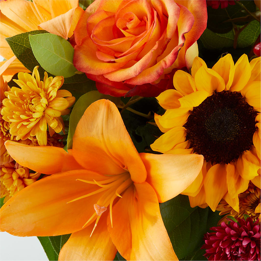 Grateful Centerpiece – COUNTRY HEARTH FLOWER & GIFT SHOP, East Berlin PA