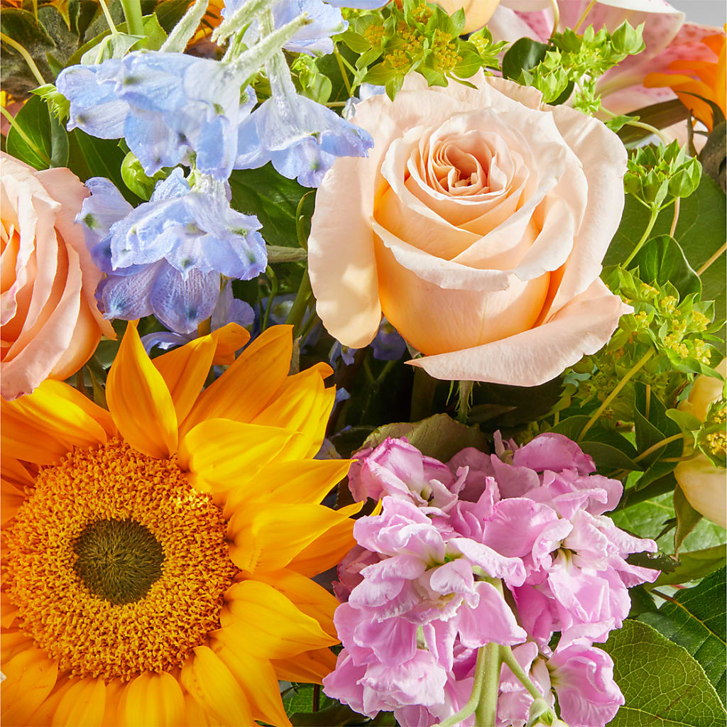 Dreamy Meadows Bouquet – COUNTRY HEARTH FLOWER & GIFT SHOP, East Berlin PA