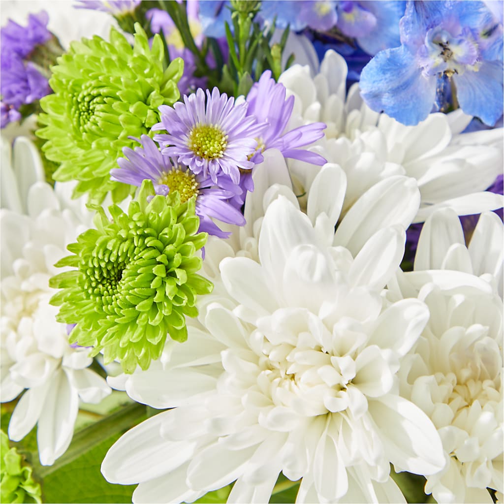 Genuine Gestures Bouquet – COUNTRY HEARTH FLOWER & GIFT SHOP, East Berlin PA