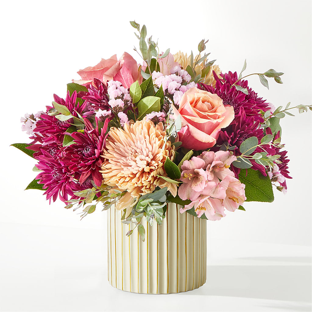 Berry Cobbler Bouquet with Ivory Vase – COUNTRY HEARTH FLOWER & GIFT SHOP, East Berlin PA