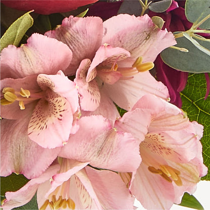 Berry Cobbler Bouquet – COUNTRY HEARTH FLOWER & GIFT SHOP, East Berlin PA