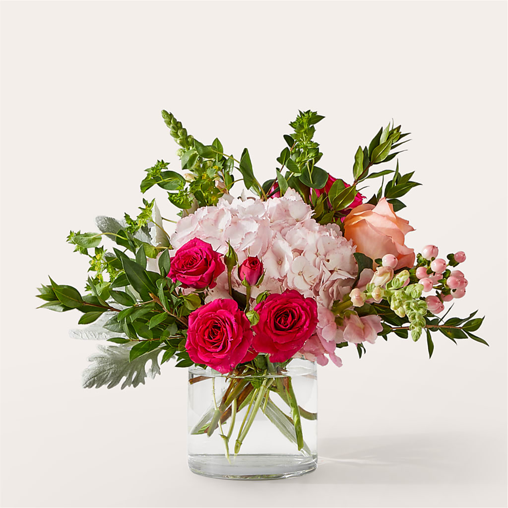 Glitz & Glam Bouquet – COUNTRY HEARTH FLOWER & GIFT SHOP, East Berlin PA