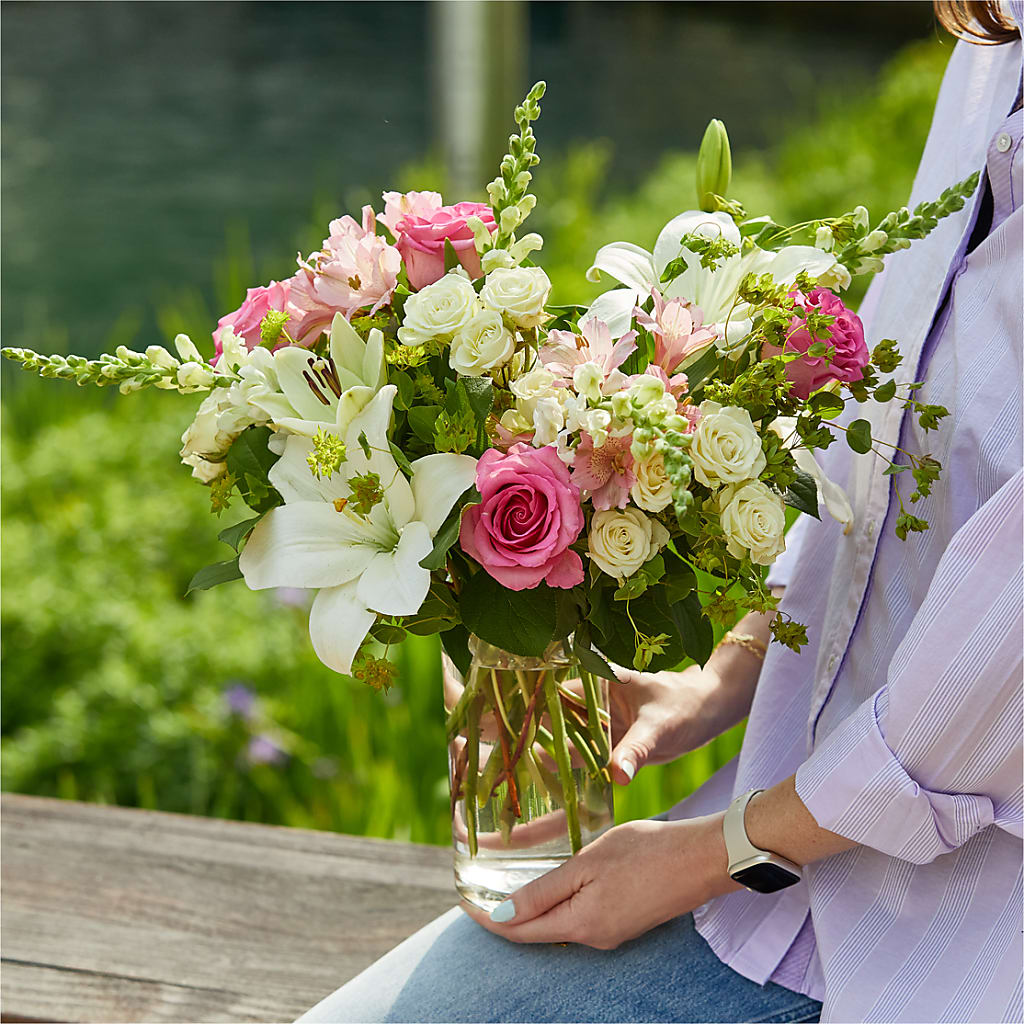 Fondly Bouquet – COUNTRY HEARTH FLOWER & GIFT SHOP, East Berlin PA