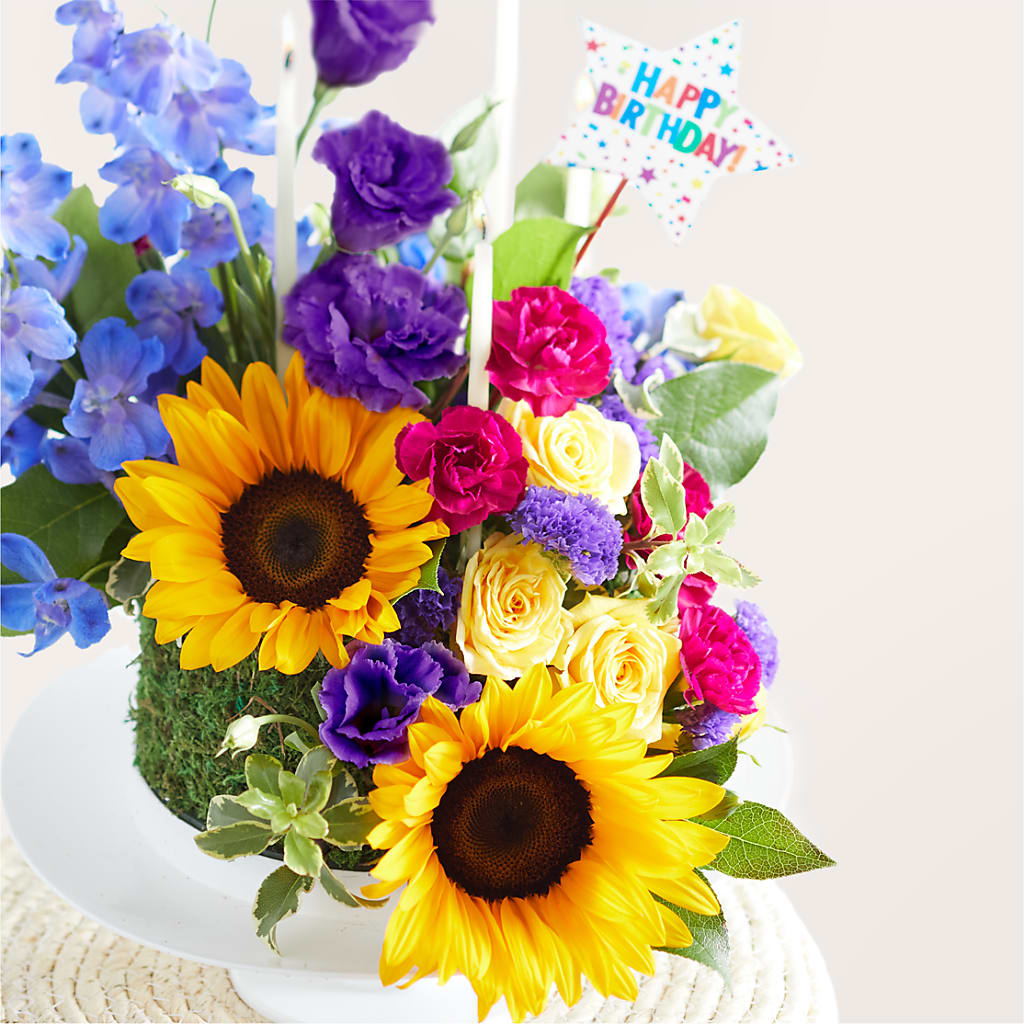 Star of the Day Floral Cake – COUNTRY HEARTH FLOWER & GIFT SHOP, East Berlin PA