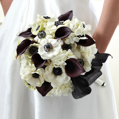 To Have and To Hold Bouquet – COUNTRY HEARTH FLOWER & GIFT SHOP, East Berlin PA