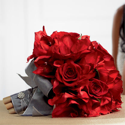 Heart's Happiness Bouquet – COUNTRY HEARTH FLOWER & GIFT SHOP, East Berlin PA