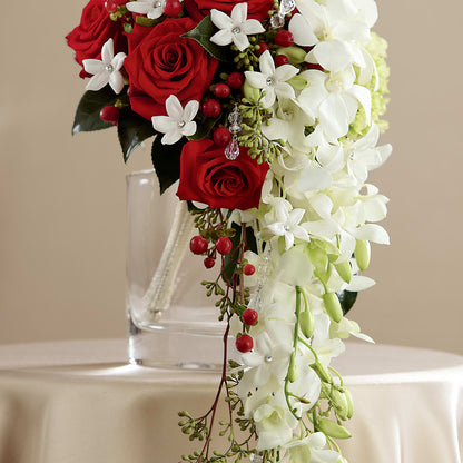 Here Comes the Bride Bouquet – COUNTRY HEARTH FLOWER & GIFT SHOP, East Berlin PA
