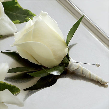 White Rose Boutonniere – COUNTRY HEARTH FLOWER & GIFT SHOP, East Berlin PA